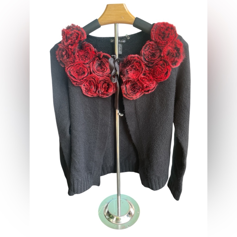 EUC Gaby & Eden Women’s Med Black Cardigan Sweater w/ Red Floral Faux Fur Collar - Picture 10 of 10